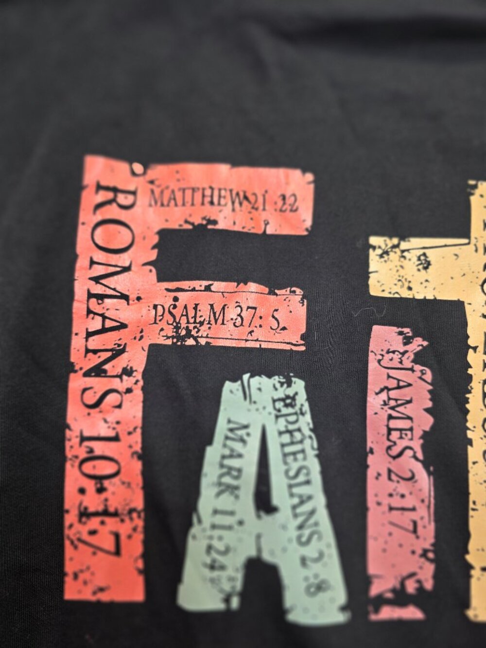 "Faith" Bible Verse Graphic Crewneck Sweatshirt Black Medium - Picture 5 of 9